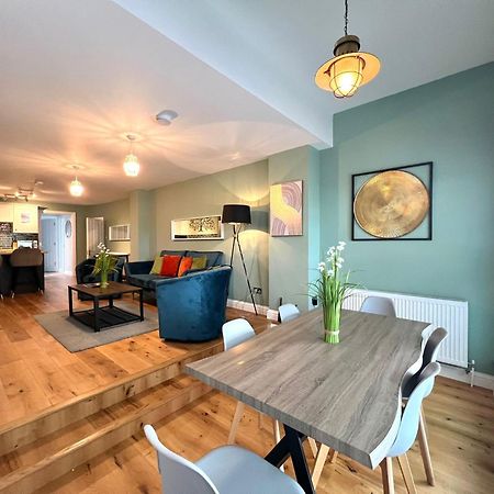 2 Bedroom Apartments Stopoverz Bristol Exterior photo